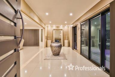 House For Sale - VIC - Cardross - 3496 - Entertainers Paradise on 7,625m2  (Image 2)