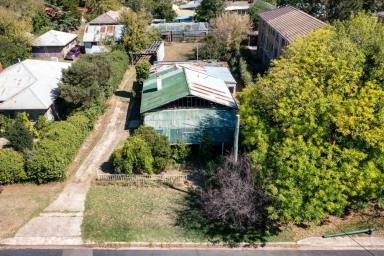 House For Sale - ACT - Oaks Estate - 2620 - Unique 1,012sqm block in prime location  (Image 2)