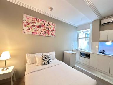 Unit Leased - NSW - Potts Point - 2011 - Modern Living in the Iconic 'Astoria' Building  (Image 2)