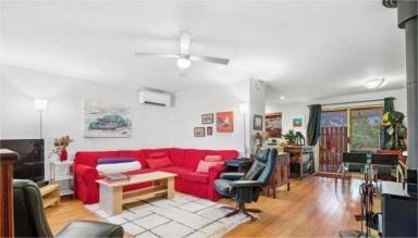 Duplex/Semi-detached Leased - SA - Willunga - 5172 - Spacious and Comfortable 3-Bedroom Unit in Prime Location  (Image 2)