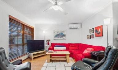 Duplex/Semi-detached Leased - SA - Willunga - 5172 - Spacious and Comfortable 3-Bedroom Unit in Prime Location  (Image 2)