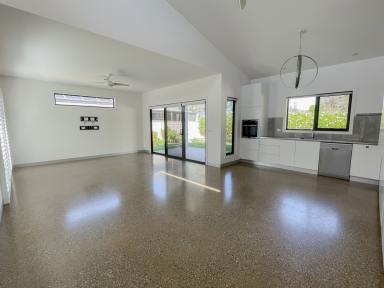 House For Lease - VIC - Swan Hill - 3585 - Superb lifestyle Property  (Image 2)