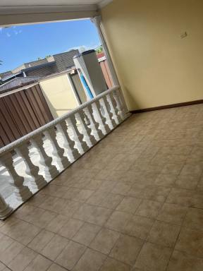 House For Lease - NSW - Granville - 2142 - Amazing Large 5 Bedroom Home  (Image 2)