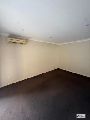 Townhouse For Lease - NSW - West Wollongong - 2500 - Modern 3 Bedroom Townhouse!  (Image 2)