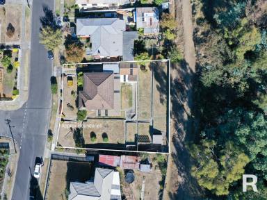 House For Sale - TAS - New Norfolk - 7140 - Discover the Charm of Living in New Norfolk  (Image 2)