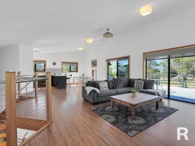 House Leased - TAS - Dolphin Sands - 7190 - Contemporary Furnished Home In A Peaceful Location (Image 2)