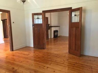House Leased - VIC - Ivanhoe - 3079 - Ivanhoe amenity at your door.  (Image 2)