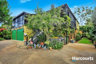 House For Sale - QLD - Avondale - 4670 - Spacious Dual Living Home on Expansive Block in Avondale  (Image 2)