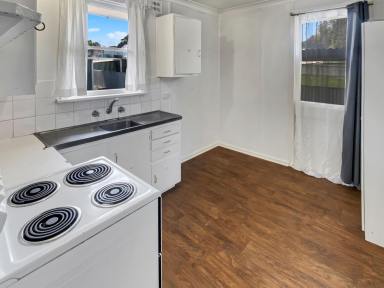 House For Sale - NSW - Narrandera - 2700 - FIRST HOME  (Image 2)