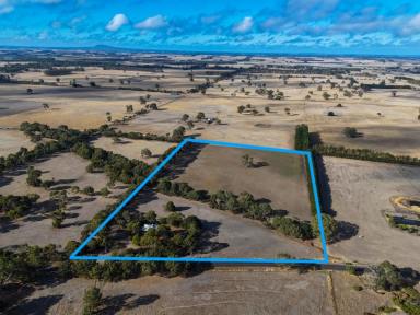 Farmlet For Sale - VIC - Hamilton - 3300 - Desired Rural Lifestyle on 19 Acres, Just 5 minutes from Hamilton  (Image 2)