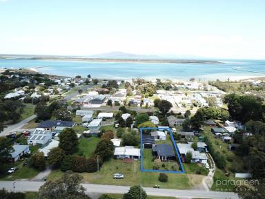 House For Lease - VIC - Port Welshpool - 3965 - FULLY FURNISHED 3 BED RENTAL  (Image 2)