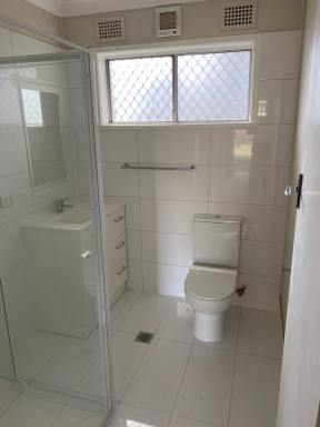 Unit For Lease - NSW - Moree - 2400 - CENTRAL LOCATION  (Image 2)