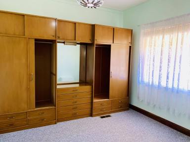 House Leased - NSW - Lithgow - 2790 - Luxurious Family Home in Lithgow - 74 Sandford Avenue  (Image 2)