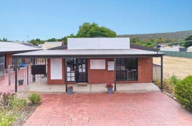 Retail For Sale - VIC - Heathcote - 3523 - Perfectly position high profile commercial freehold  (Image 2)
