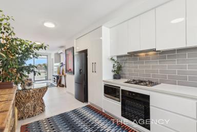 Apartment For Sale - WA - Innaloo - 6018 - Modern Comfort & Inner-City Convenience in Innaloo  (Image 2)
