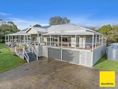House For Sale - VIC - Toora - 3962 - Luxurious family home just out of town you have to see to believe  (Image 2)