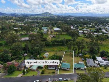 House For Sale - NSW - Wingham - 2429 - CHARMING COTTAGE WITH HUGE POTENTIAL  (Image 2)