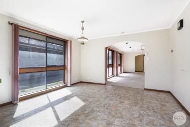 House For Sale - VIC - Alfredton - 3350 - Big Bedrooms, Open Living & Rear Access-It's All Here!  (Image 2)