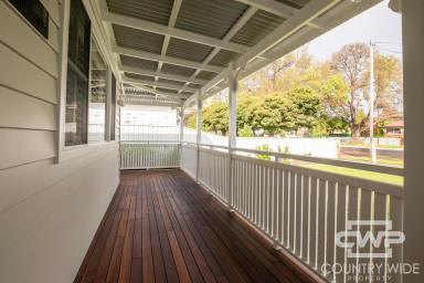 House For Lease - NSW - Glen Innes - 2370 - Beautifully Renovated Home In Sought After Location  (Image 2)