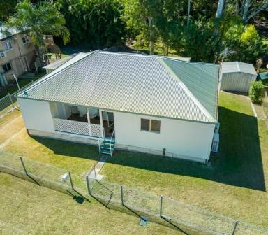 House For Sale - QLD - Bundaberg South - 4670 - Prime Bundaberg location, Investors dream with excellent rental return - Contract crashed due to finance!  (Image 2)