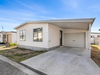 Unit For Sale - TAS - East Devonport - 7310 - Immaculate Over-50s Leasehold Home in Beachside Village  (Image 2)