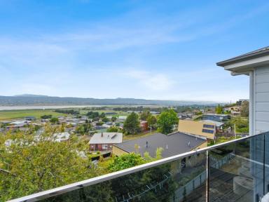 House For Sale - TAS - Riverside - 7250 - Amazing River Views!  (Image 2)