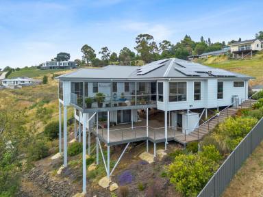 House For Sale - TAS - Riverside - 7250 - Amazing River Views!  (Image 2)
