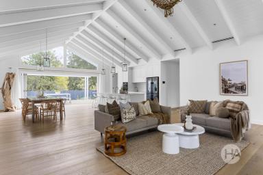 House For Sale - VIC - Mount Eliza - 3930 - Sophisticated Design in a Serene Woodlands Setting  (Image 2)