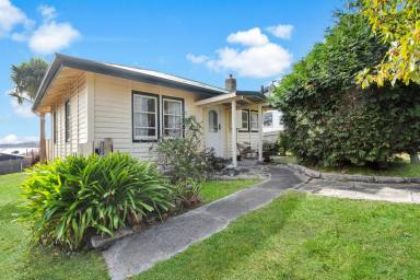 House For Sale - TAS - Beauty Point - 7270 - A Cute Cottage, Renovators Delight, Cheap as Chips, - But what a View!  (Image 2)