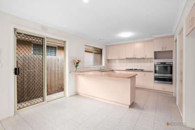 House Leased - VIC - Chelsea Heights - 3196 - Family home with room to grow!  (Image 2)