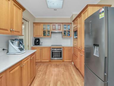 House For Sale - VIC - Eastwood - 3875 - WALK TO SCHOOL & SHOPS  (Image 2)