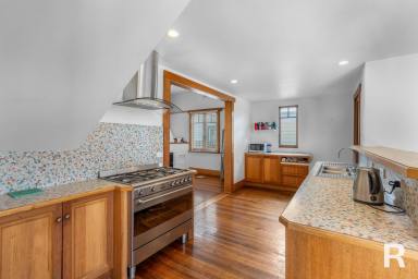 House For Sale - TAS - Moonah - 7009 - Spacious 5-Bedroom Residence in Moonah  (Image 2)