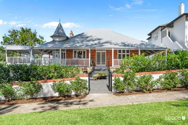 House For Sale - WA - Cottesloe - 6011 - Quintessential Character Family Residence  (Image 2)