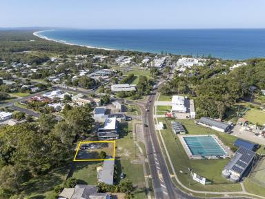 Residential Block For Sale - QLD - Rainbow Beach - 4581 - VACANT LAND I Zoned Local Centre- IDEAL BOUTIQUE RETAIL FACTORIY SITE ?!  (Image 2)