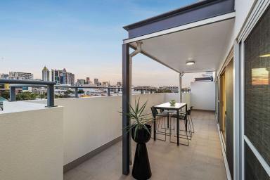 House For Sale - WA - Perth - 6000 - Inner City, style and sophistication in a tranquil tree lined street  (Image 2)