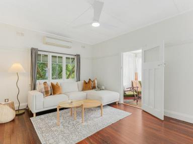 House For Sale - NSW - Bega - 2550 - PRIME LOCATION CENTRAL BEGA  (Image 2)