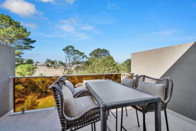 House For Sale - VIC - Wallan - 3756 - Chic Home in a Beautiful Quiet Court Location  (Image 2)