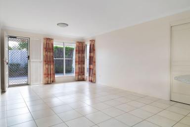 Unit For Lease - QLD - Newtown - 4350 - Modern two-bedroom villa  (Image 2)