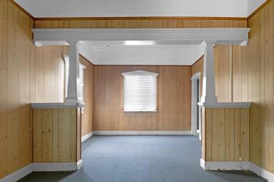 House Leased - QLD - Newtown - 4350 - Neat & Tidy Home close to the CBD!  (Image 2)