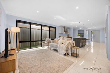 House For Sale - WA - Wilson - 6107 - Low Maintenance Living In Parkside & Riverside Location  (Image 2)