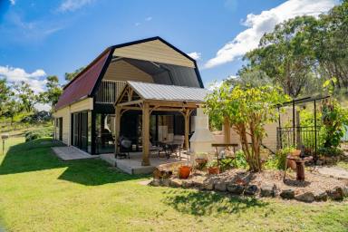 Lifestyle For Sale - NSW - Tenterfield - 2372 - Off-Grid Paradise with Pristine Creek Frontage  (Image 2)