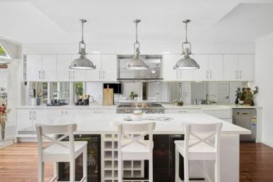 House For Lease - NSW - Forestville - 2087 - Luxury home - semi detached self contained area for rent  (Image 2)