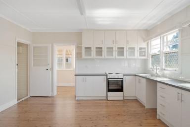 House For Lease - QLD - Harristown - 4350 - Charming three-Bedroom Home!  (Image 2)