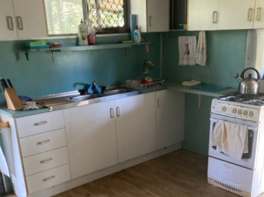 Lifestyle For Sale - QLD - Lynam - 4818 - Move Out To The Country  (Image 2)