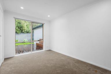 Unit For Lease - VIC - Mentone - 3194 - CONTEMPORARY STYLE | RENOVATED LUXURY | EXCEPTIONAL LOCATION  (Image 2)