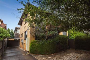 Unit Leased - VIC - Caulfield - 3162 - SOARING CEILINGS | LEAFY OUTLOOK | HUGE APARTMENT  (Image 2)