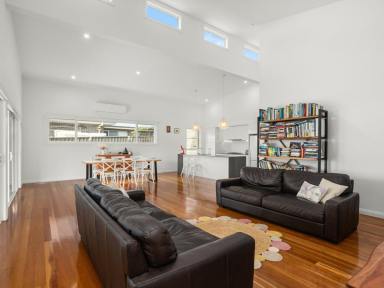 House For Sale - NSW - Wallabi Point - 2430 - A LIFESTYLE OF COMFORT AND COASTAL CHARM  (Image 2)