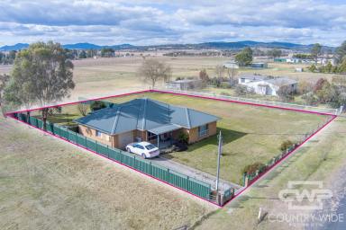 House For Sale - NSW - Deepwater - 2371 - Brick Home On a Versatile Flat Block  (Image 2)