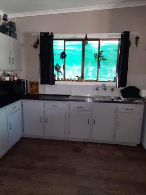 House For Sale - NSW - Broken Hill - 2880 - Cottage in Quiet but Convenient Location  (Image 2)