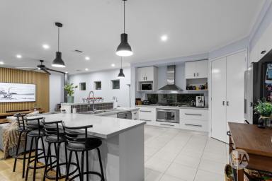 Acreage/Semi-rural For Sale - VIC - Somerville - 3912 - Grand Family Living on Over an Acre – Dual Occupancy Oasis in Somerville  (Image 2)